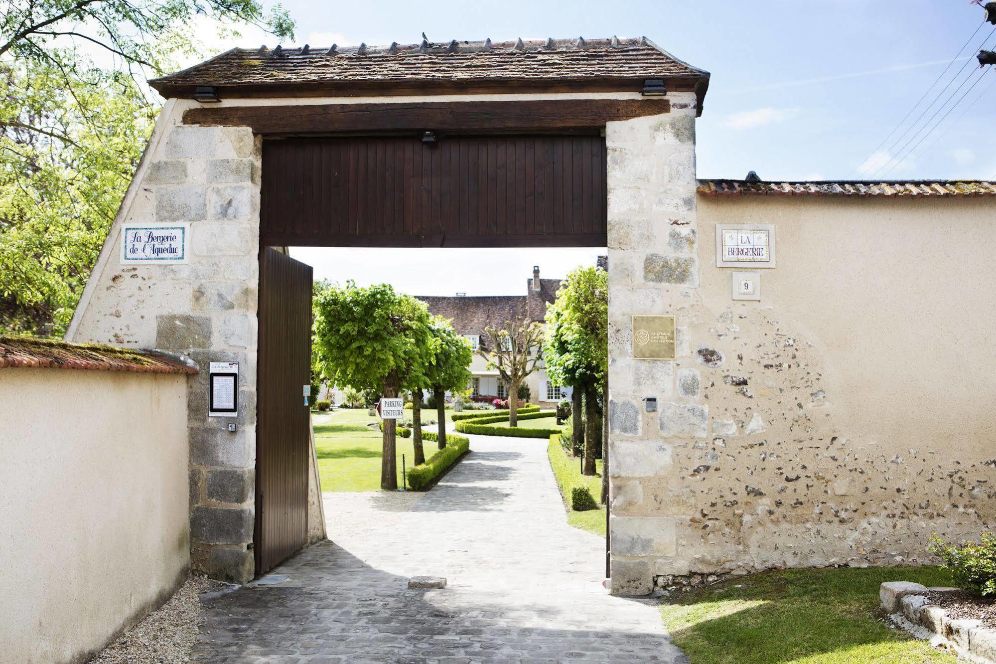 Houx Chambres D'Hotes La Bergerie De L'Aqueduc מראה חיצוני תמונה